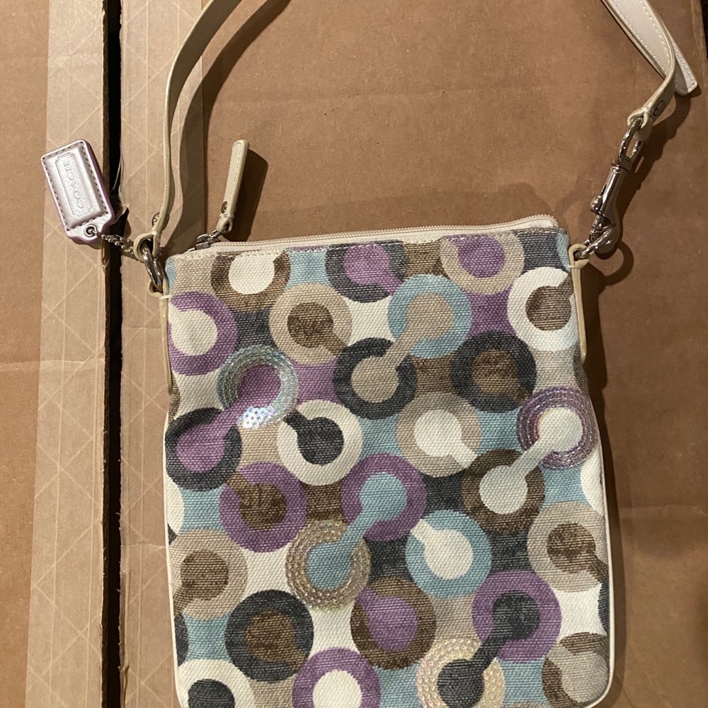 COACH SATCHEL - Picture 6 of 9